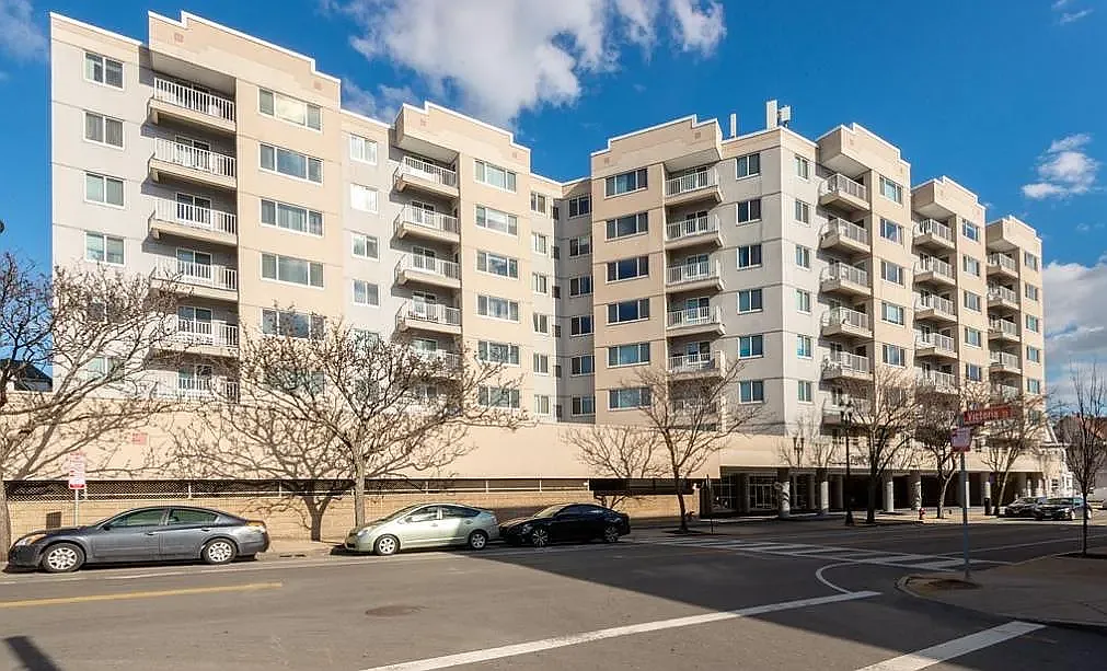 2 bed, 1100 sqft, $3,000 — Photo 3