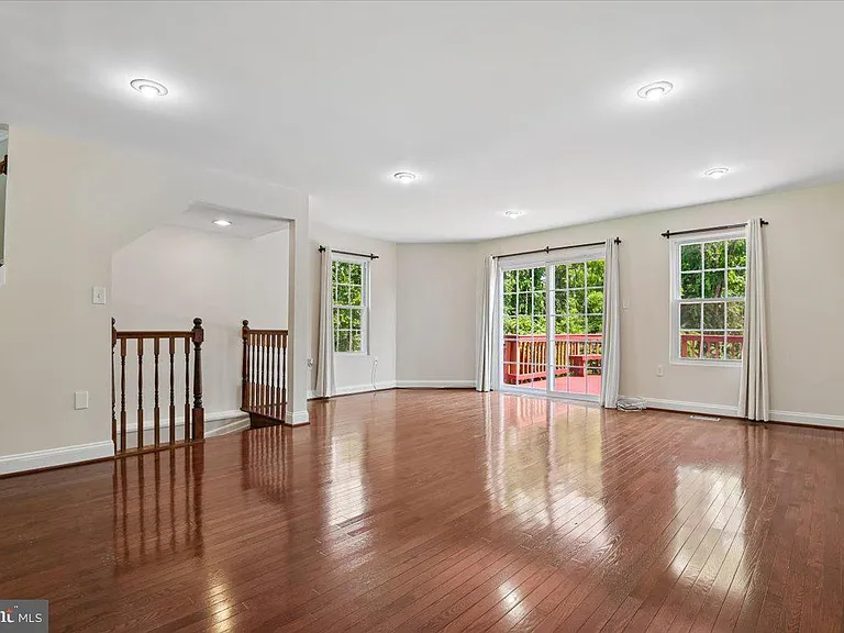 17 Ruddington Ct — Photo 26