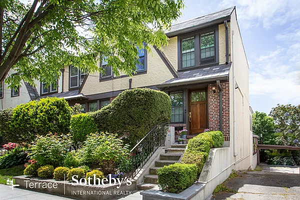 Sold by Terrace Sotheby's International Realty | media 1