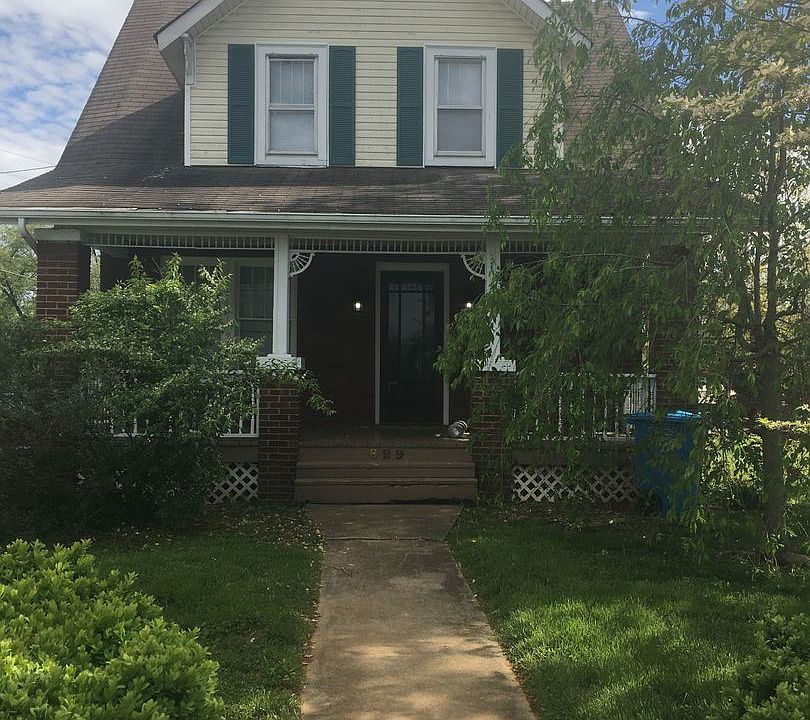 1st image of 629 Huntington Blvd NE