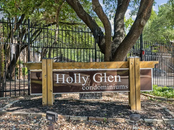 7525 Holly Hill Dr APT 17, Dallas, TX 75231