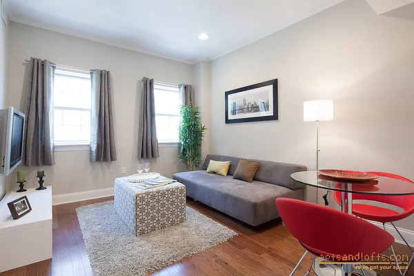 Sold by aptsandlofts.com | media 9