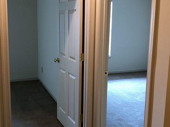 5th image of 2453 Mosby Ct