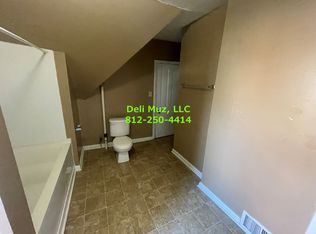 218 E Michigan St #B, Evansville, IN 47711