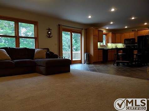 4th image of 47819 Manitou St