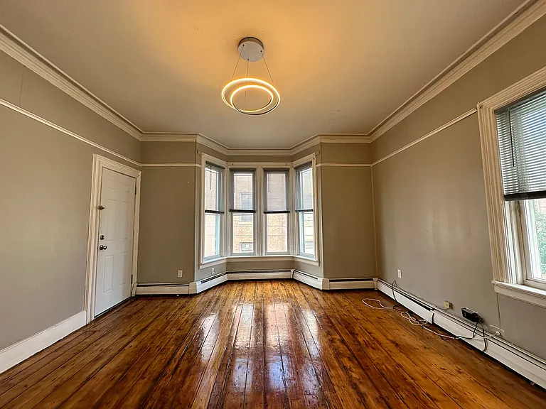 89 America St #2 — Photo 10
