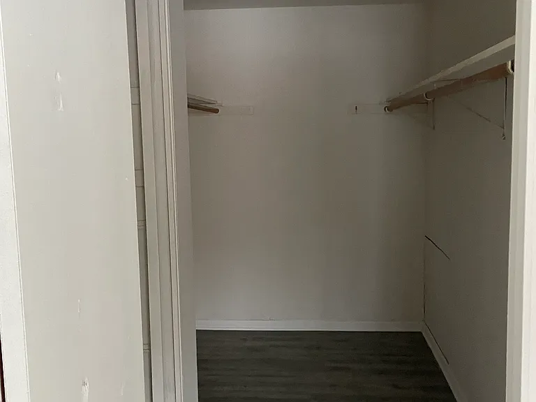 30 Briar St #4B — Photo 1