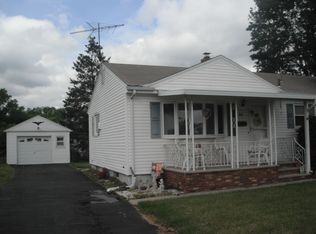 28 Mazur St, Manville, NJ 08835