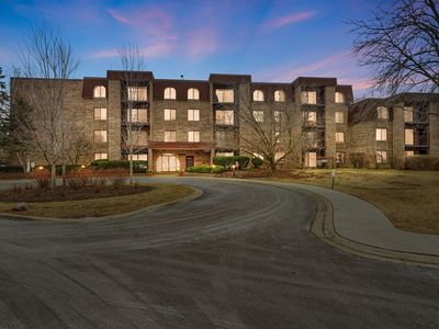 2050 Valencia Dr APT 210C, Northbrook, IL, 60062