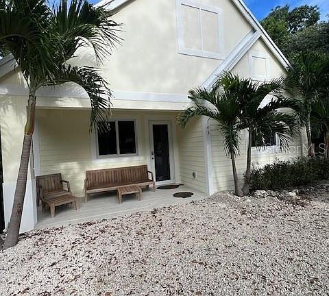 3rd image of 143 N Hammock Rd