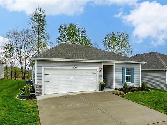 3rd image of 7732 NW 124th St