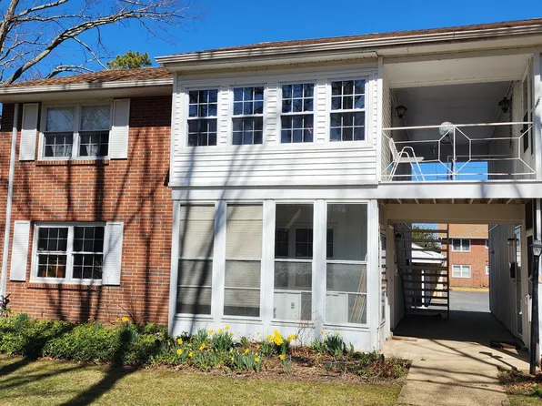 41E Cambridge Court, Lakewood, NJ 08701