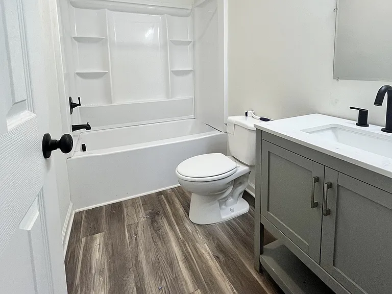 183 Campbell St #100 — Photo 6