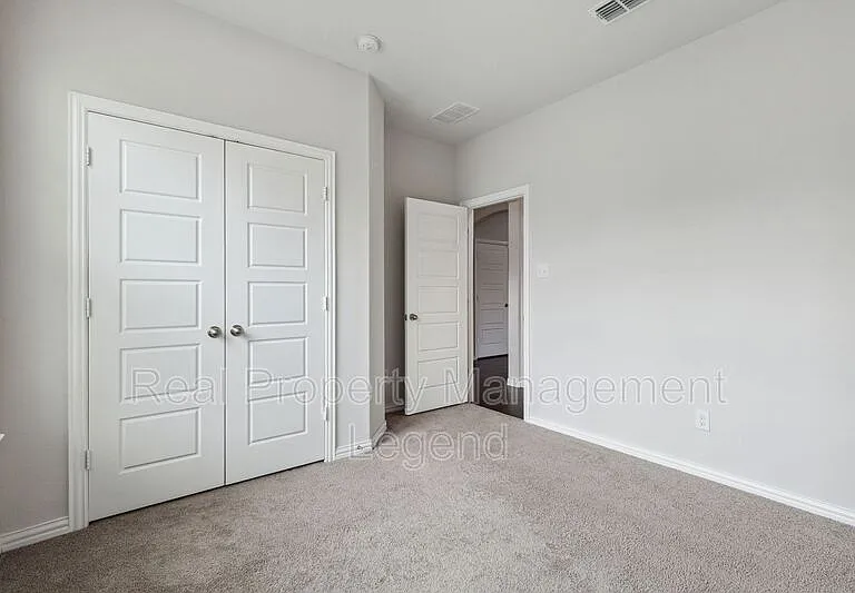 1833 Meadow Trail Ln — Photo 6