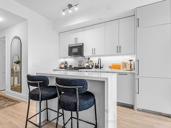 4th image of 2075 King Rd #440