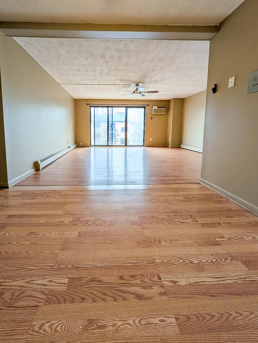 Building Photo - 297 Pawtucket Blvd #20