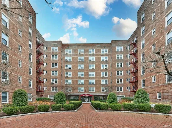 64-11 99th Street #116, Rego Park, NY 11374