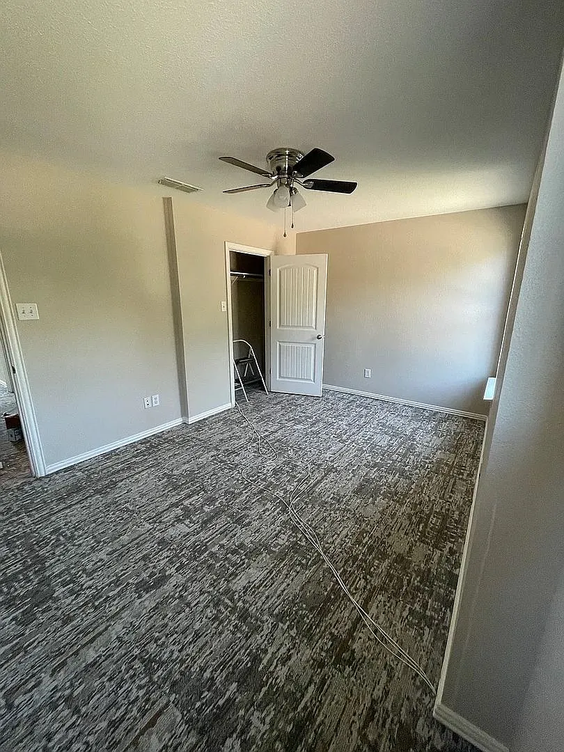 Room in 2 Bedroom Home in Fort Worth — Photo 2