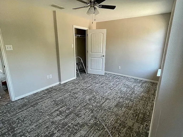 8107 Arbor Ave — Photo 2