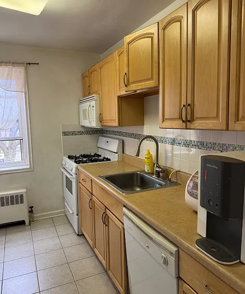 2350 Linwood Ave #3H — Photo 3
