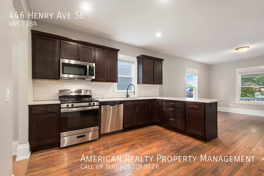 4 bed, 1424 sqft, $2,550 — Photo 3
