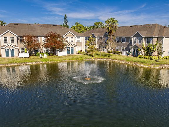 Enjoy the tranquil views of our beautiful lake, complete with a soothing fountain and lush landscaping. Experience peaceful waterfront living at Meadow Lakes Apartments.