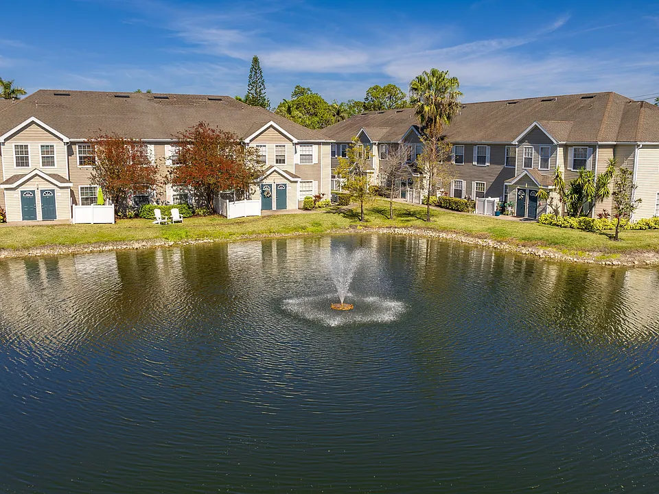 Enjoy the tranquil views of our beautiful lake, complete with a soothing fountain and lush landscaping. Experience peaceful waterfront living at Meadow Lakes Apartments.