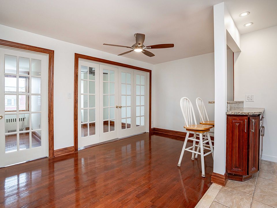1st image of 20-60 33rd St #2E