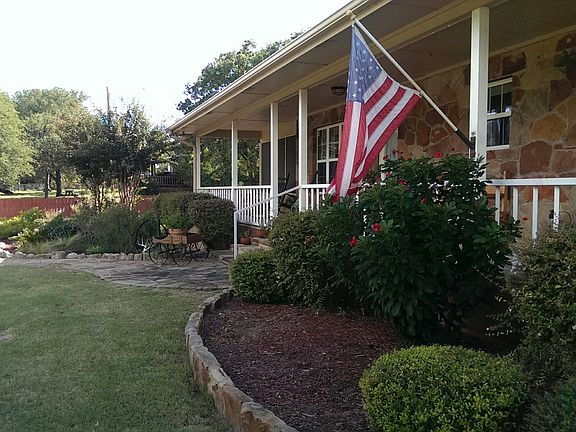 5th image of 104 S Greenwood Dr