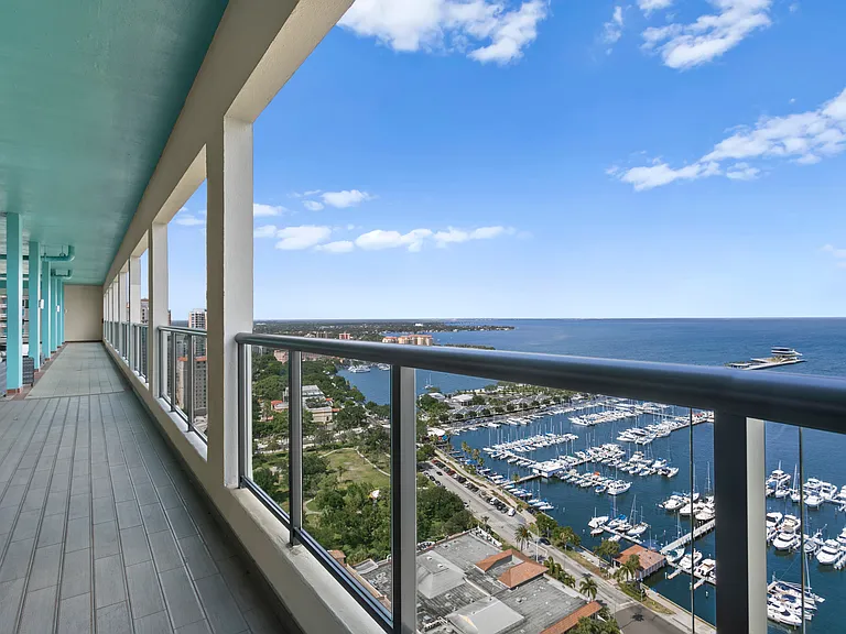 1 Beach Dr SE #1112 — Photo 38