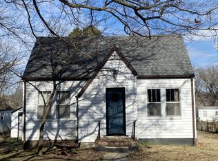 1039 Grace Ave, West Plains, MO 65775