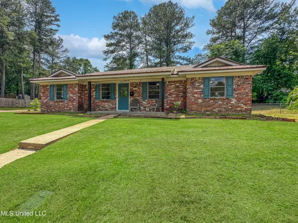 3335 Dawn Dr, Pearl, MS 39208