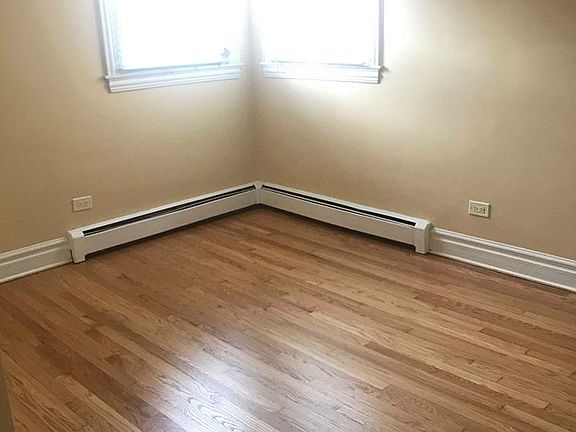 5th image of 5214 N Reserve Ave APT 1W
