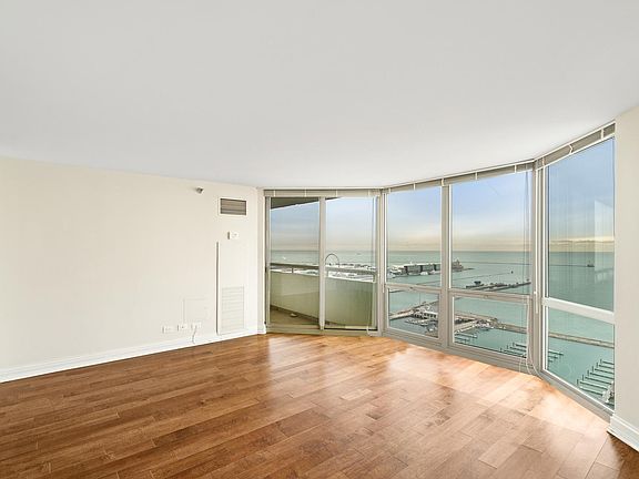 3rd image of 195 N Harbor Dr APT 2402