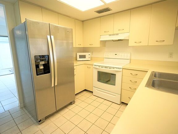 5th image of 7908 Luxbury Pl
