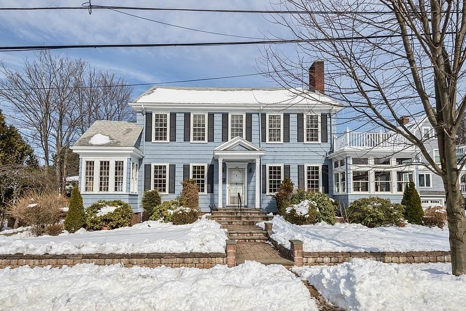 1st image of 118 Rockaway Ave