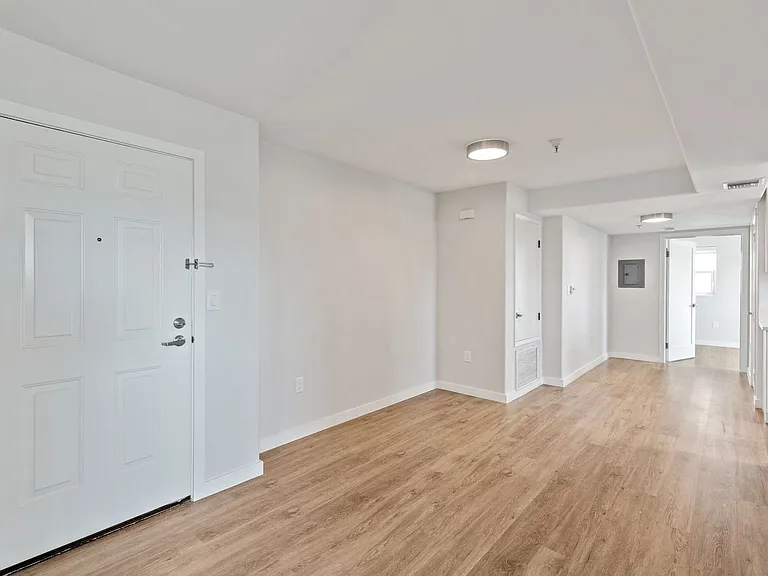 18425 Malden — Photo 37
