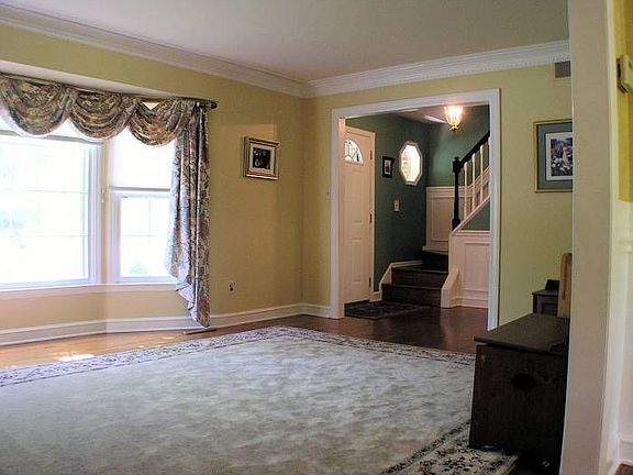 Living Room - Bay Window