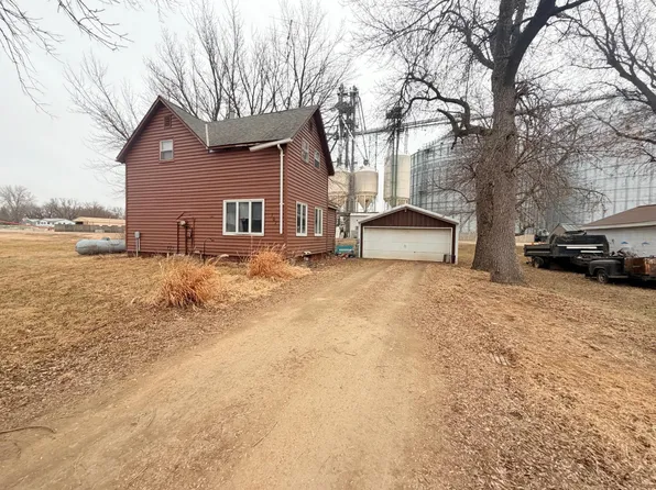 107 S Buckingham St, Hardwick, MN 56134