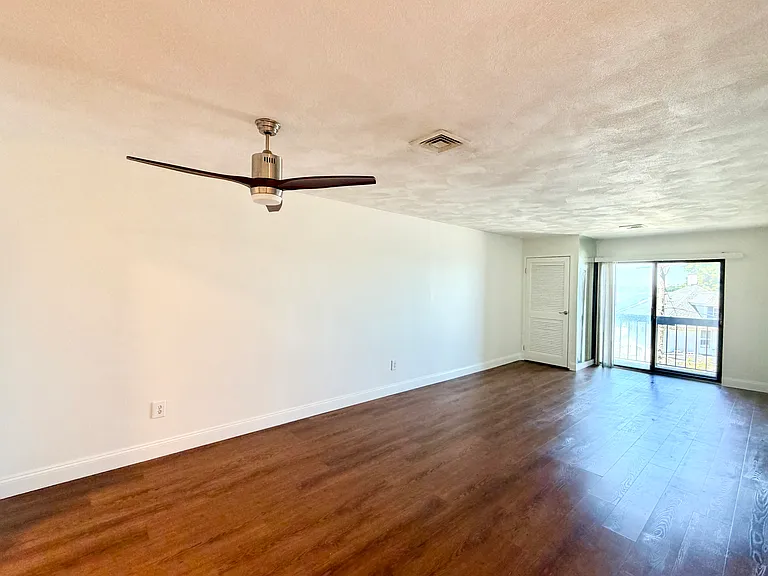 677 Quincy Shore Dr #307 — Photo 5