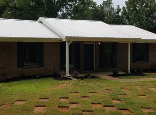 135 Wood Rd, Fulton, MS 38843