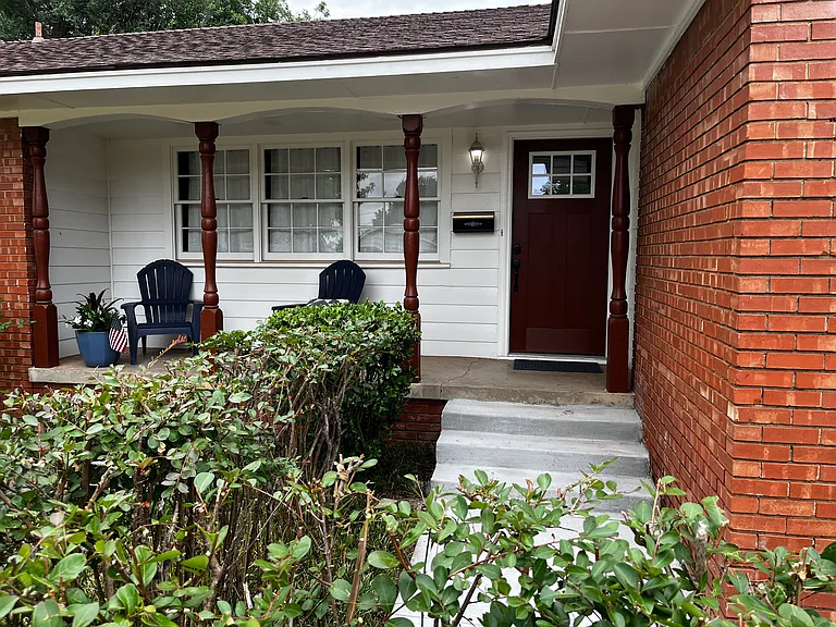 2720 Northampton Pl — Photo 2