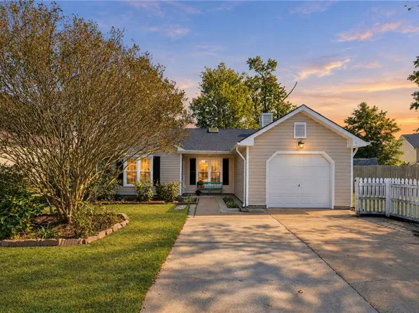 3037 Monet Dr, Virginia Beach, VA 23453