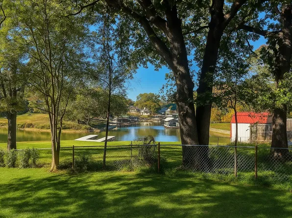 111 Wren Ln, Gun Barrel City, TX 75156