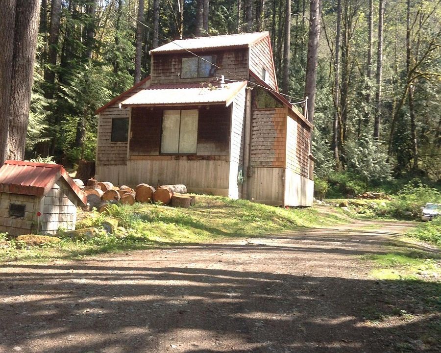1st image of 10220 Foss River Pl NE