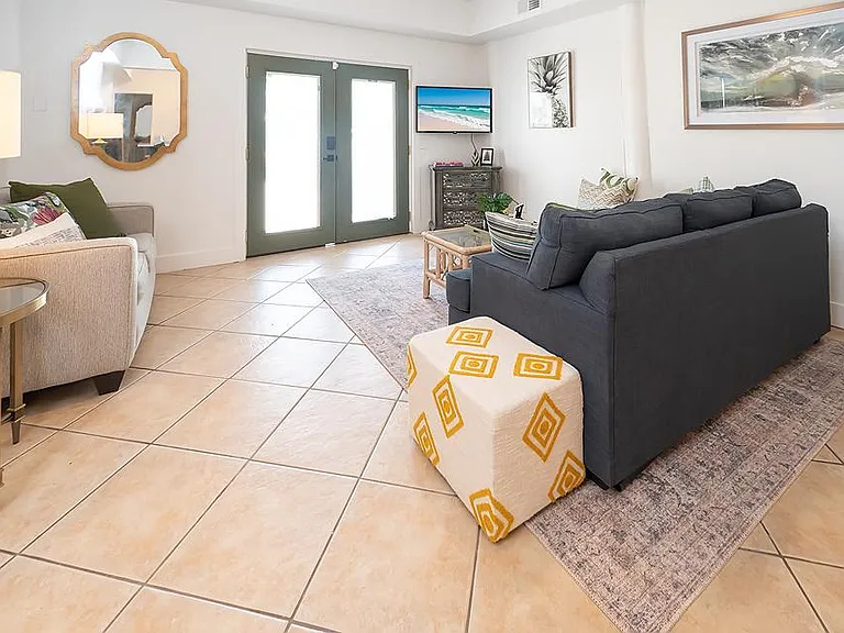 109 Driftwood Rd #101 — Photo 3