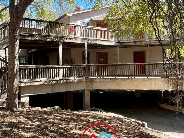 402 Fredericksburg St, San Marcos, TX