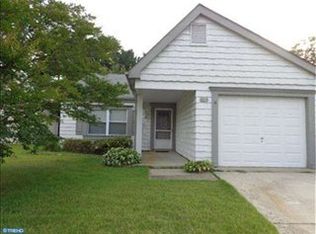 38 New Castle Dr, Southampton, NJ
