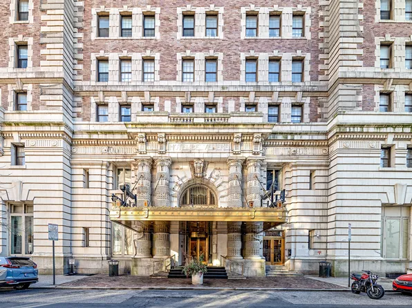 1 E Chase St, Baltimore, MD