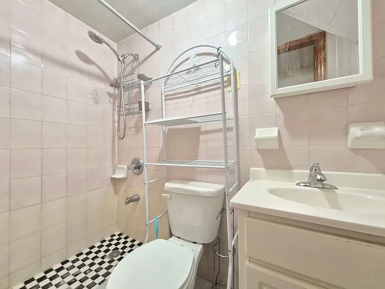 2152 Ford St — Photo 24